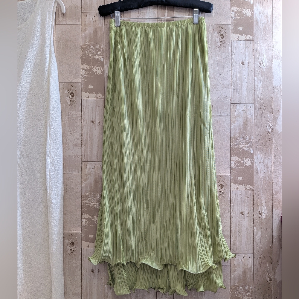 Commense Pleated Layered Ruffle Skirt Set - Picture 10 of 16